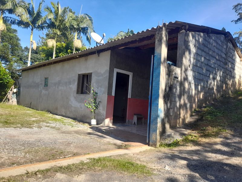 EXCELENTE CASA EM ÓTIMO BAIRRO