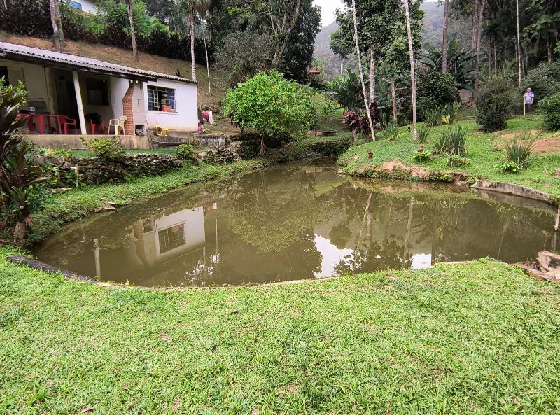 EXCELENTE CHÁCARA COM LAGO