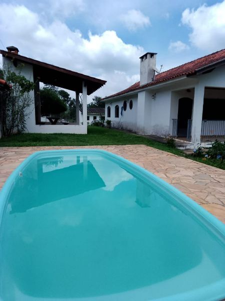 EXCELENTE CHÁCARA COM PISCINA