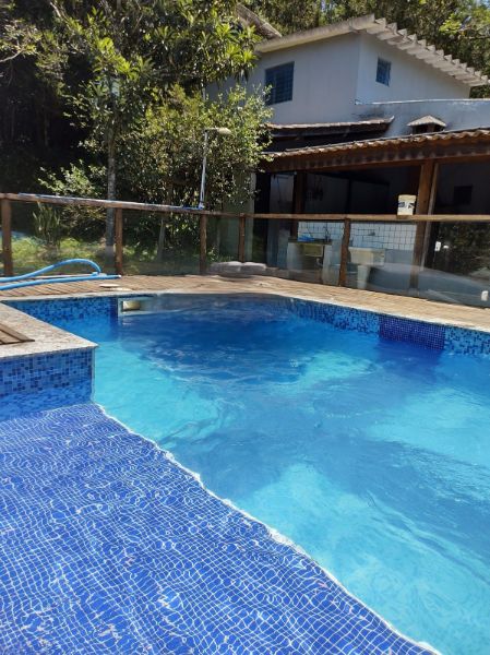 Chácara  alto padrão com  lagos e piscina