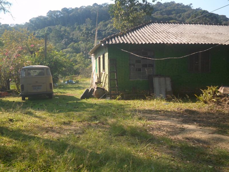 EXCELENTE SÍTIO COM LAGOS E NASCENTE 