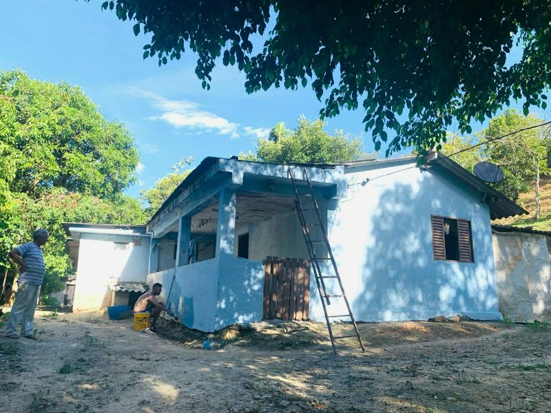 EXCELENTE CHÁCARA COM LAGO E PLANTIO