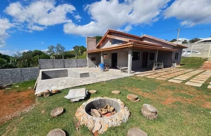  PEQUENA CHÁCARA COM PISCINA