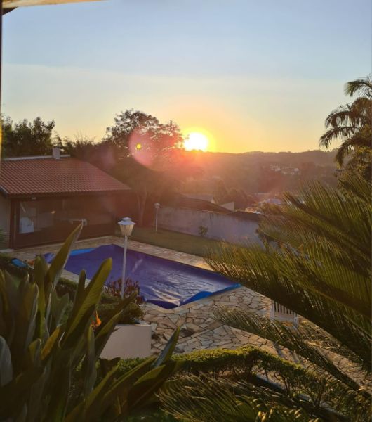 EXCELENTE CHÁCARA COM PISCINA