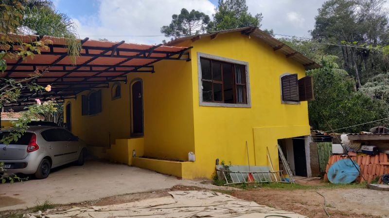  EXCELENTE CHÁCARA COM PISCINA, LAGO E RIACHO